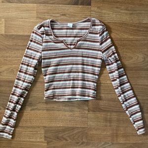 Cute Simple Crop Top Long Sleeved